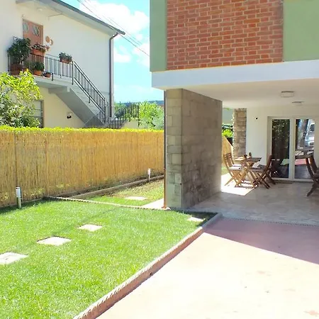 Bed & Breakfast My 3*